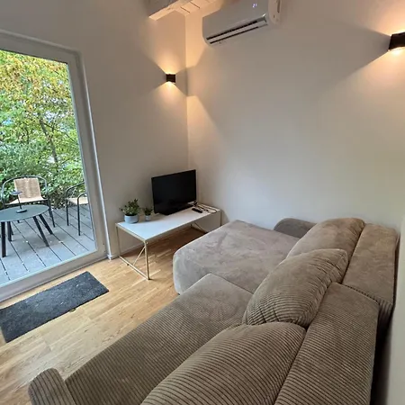 Ruhrtal Freienohl Mit Parkplatz Und Klimaanlage