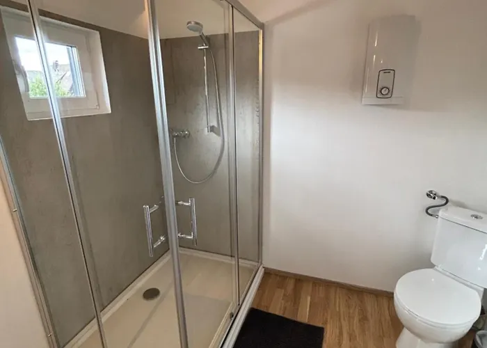 Ruhrtal Freienohl Mit Parkplatz Und Klimaanlage